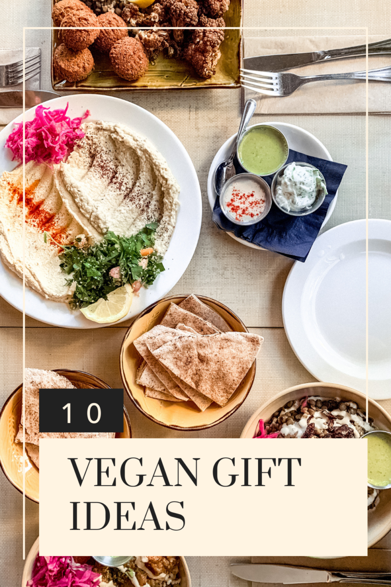 Stuck for vegan gift ideas this Christmas? If your loved ones are plant-based, this guide offers 10 helpful suggestions for Christmas gifts. From vegan cheese to must-have kitchen gadgets, you'll find gift ideas for all budgets and tastes here. 