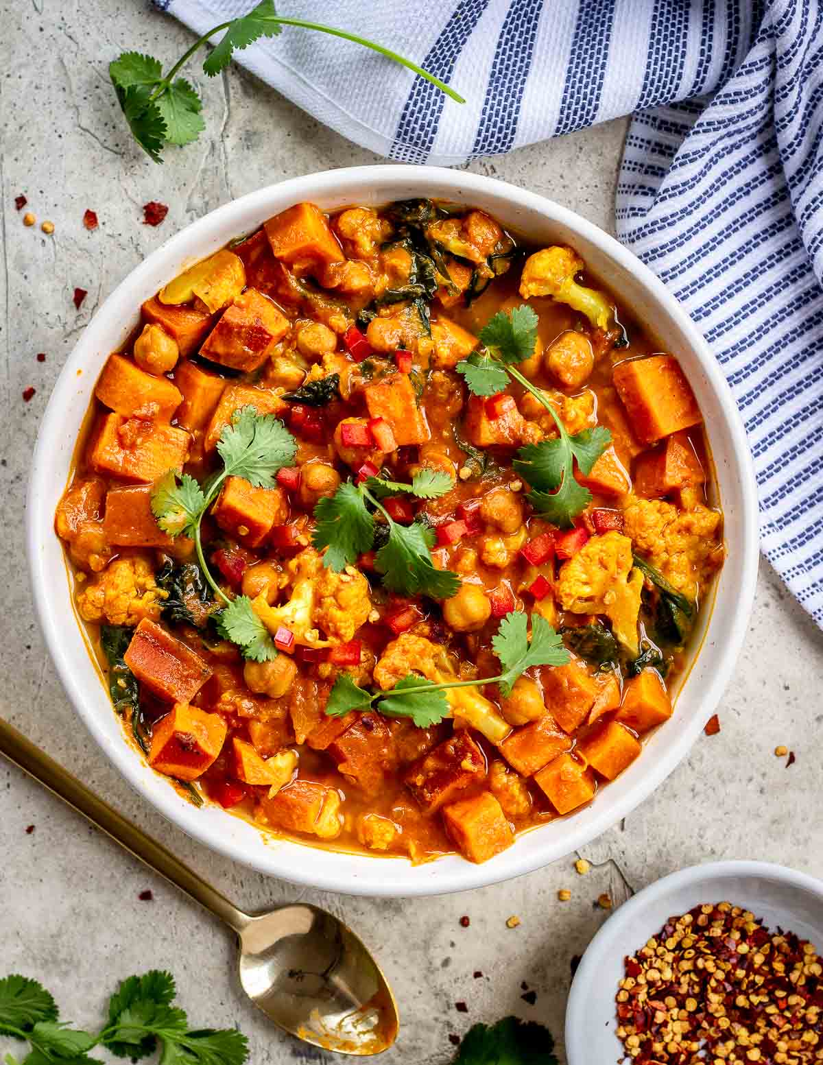 Quick Vegan Meals in 30 Minutes - Sweet Potato & Cauliflower Curry